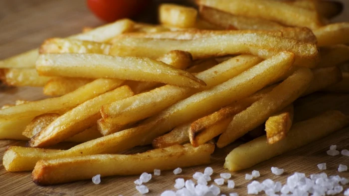 Et simpelt kokketrick kan hjælpe dig med at få sprøde og gyldne pommes frites