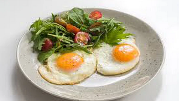 Hvad skal man tilsætte til røræg: Kokke har kåret den mest smagfulde ingrediens